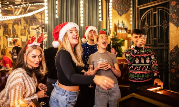 Oxford Or Reading? Two Flight Clubs For Your Christmas Do